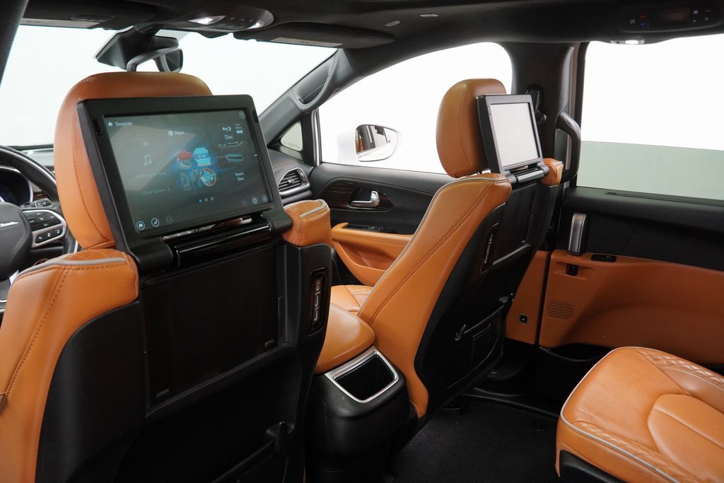 Certified 2021 Chrysler Pacifica Pinnacle image 23