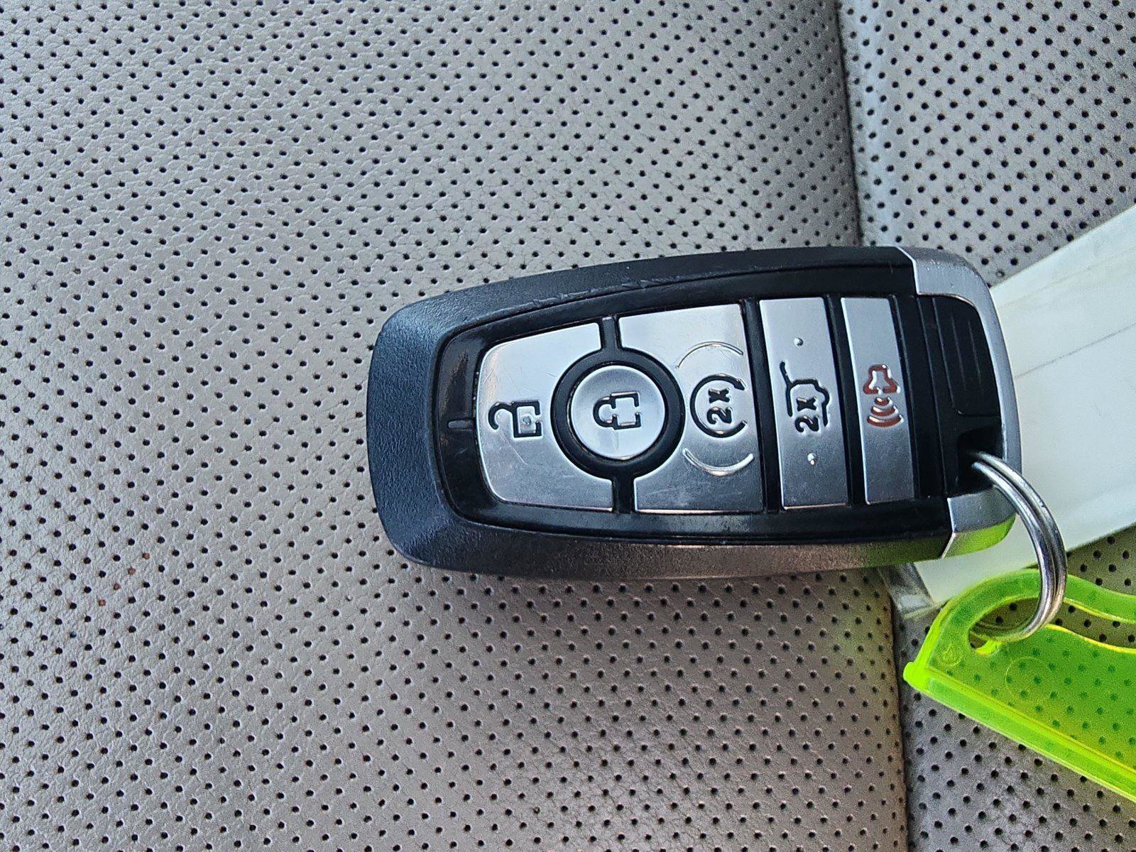 Used 2021 Ford Explorer Limited w/ Equipment Group 301A image 27