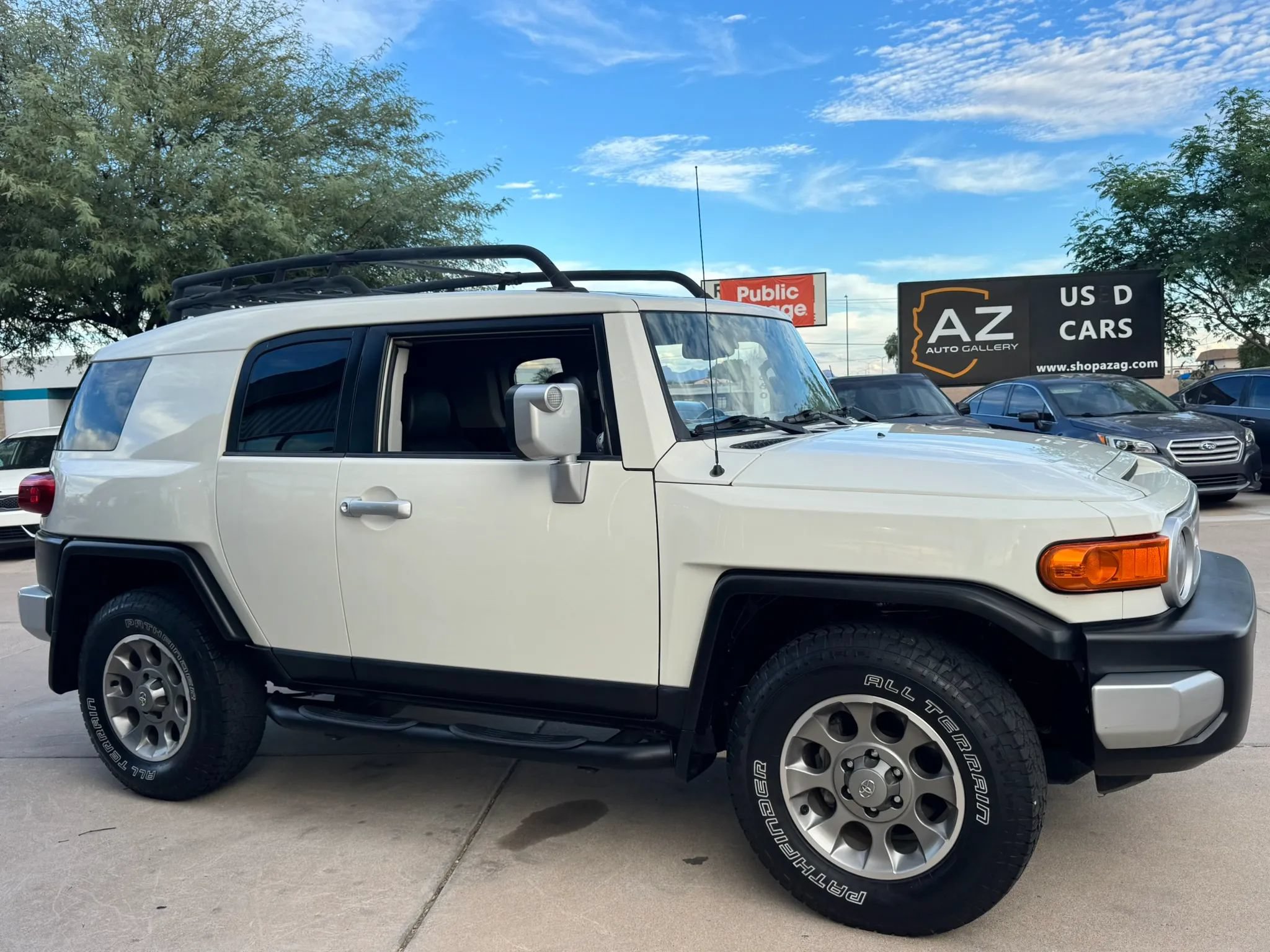 Used 2013 Toyota FJ Cruiser 2WD w/ Convenience Pkg image 7