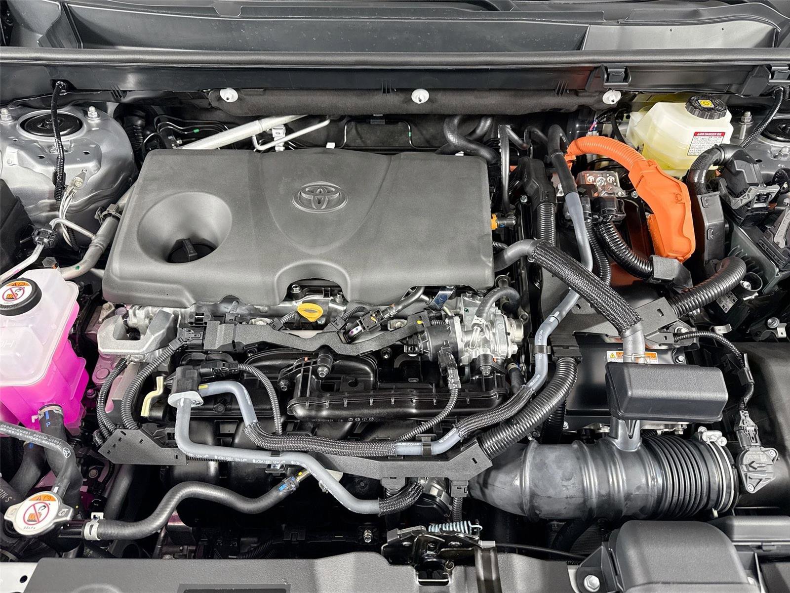 Used 2025 Toyota RAV4 XLE Premium image 49