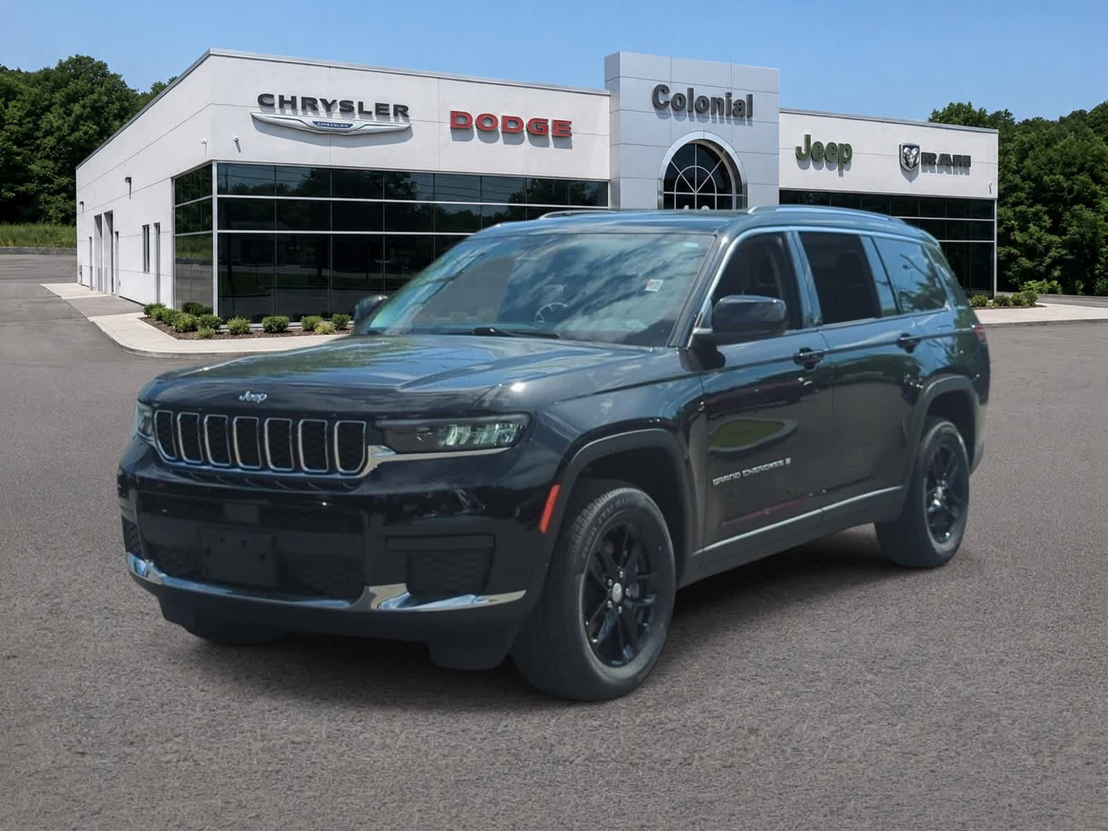 Used 2023 Jeep Grand Cherokee L Laredo AWD/4WD image 1