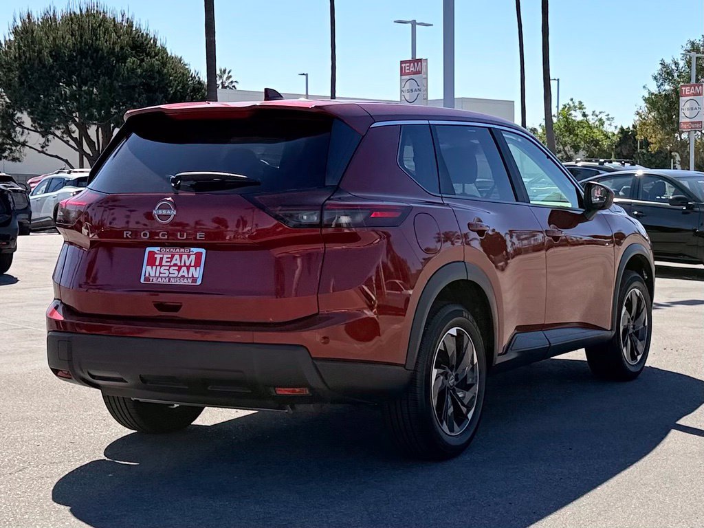 Certified 2025 Nissan Rogue SV FWD image 7
