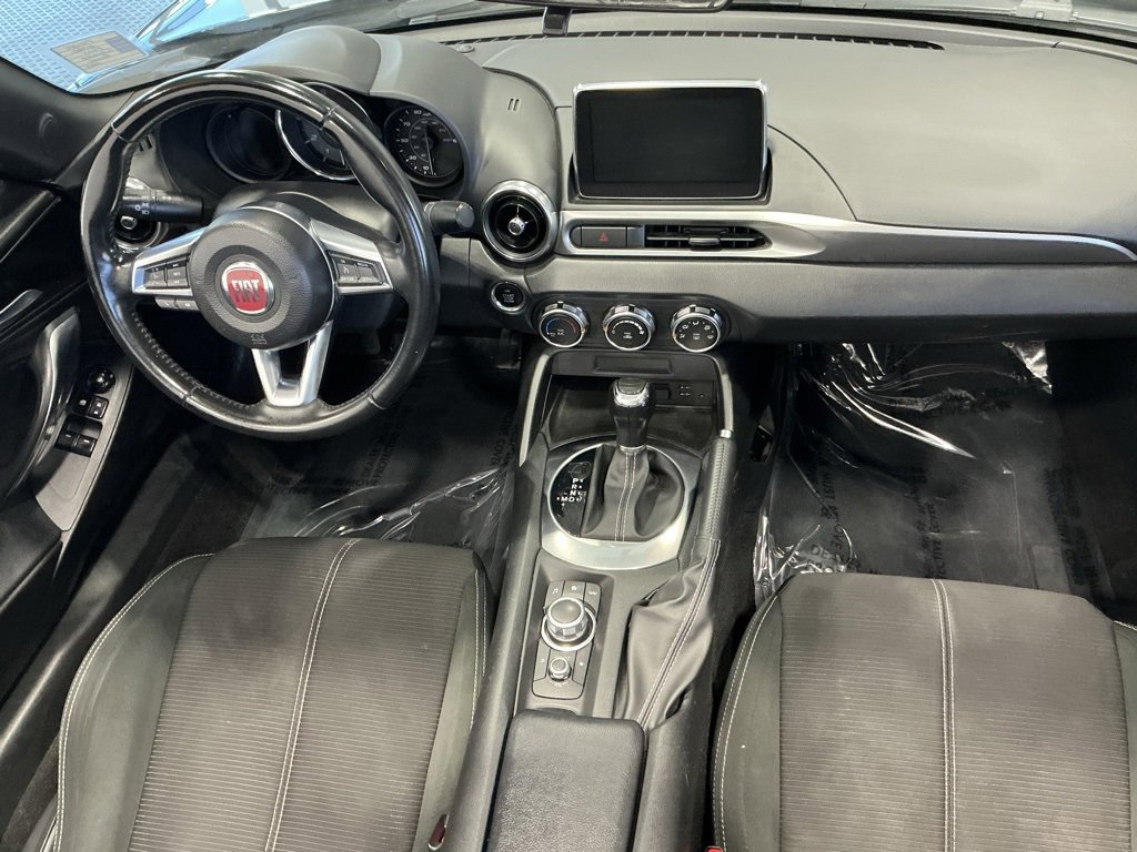 Used 2020 FIAT 124 Spider Classica w/ Technology Group image 23