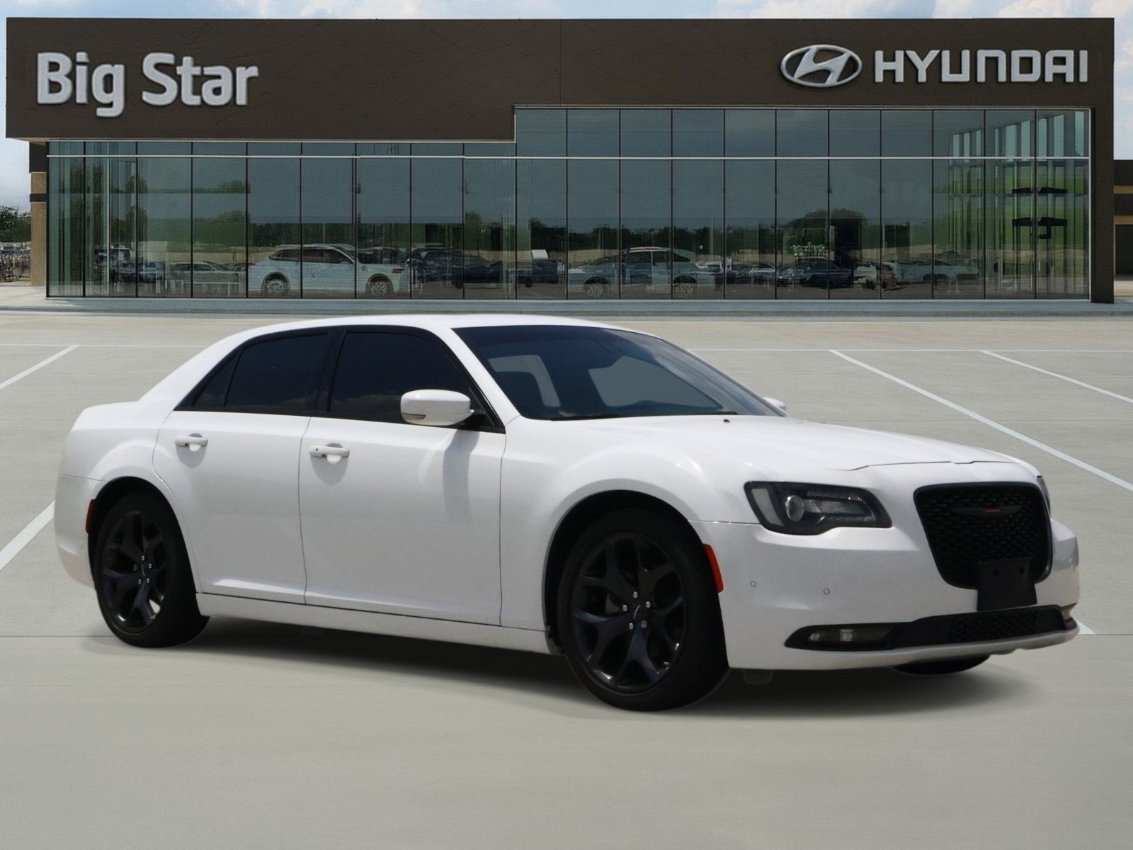 Used 2023 Chrysler 300 S RWD image 6