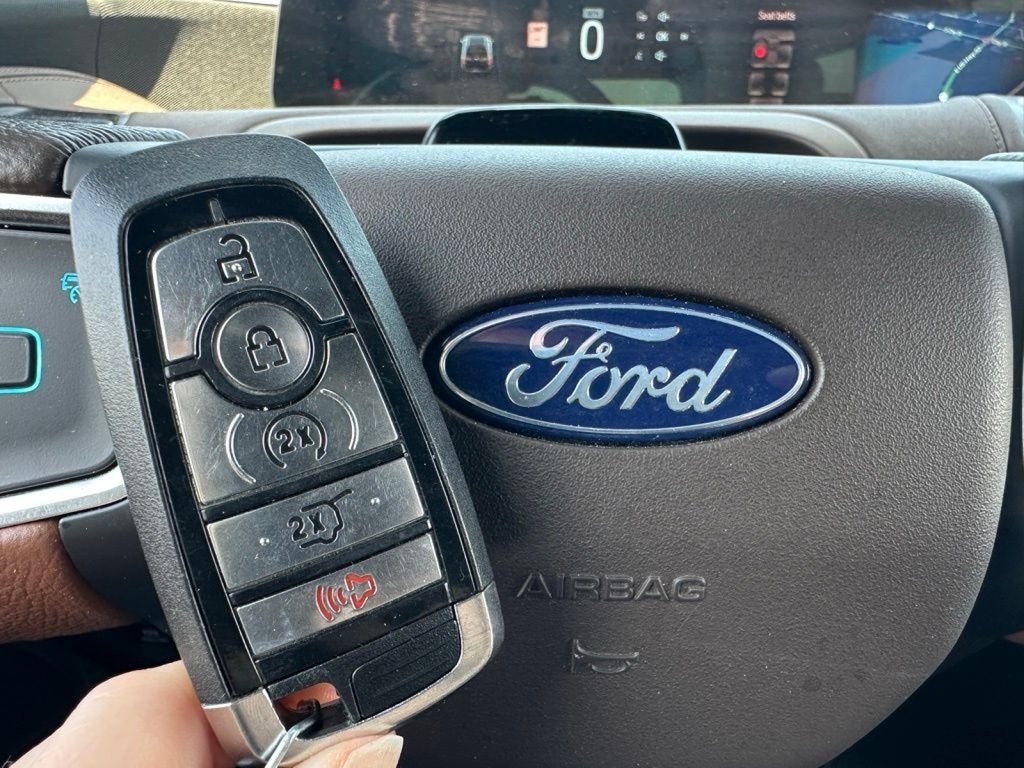 Used 2025 Ford Expedition Max King Ranch AWD/4WD image 39