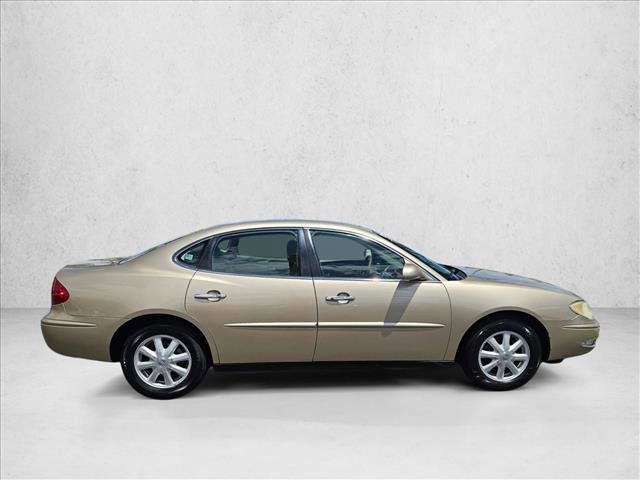 Used 2005 Buick LaCrosse CX w/ Silver Convenience Package FWD image 4