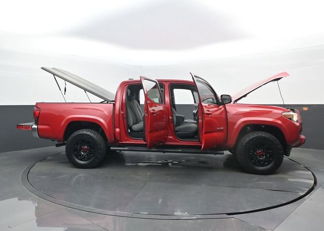 Used 2021 Toyota Tacoma SR5 RWD image 33