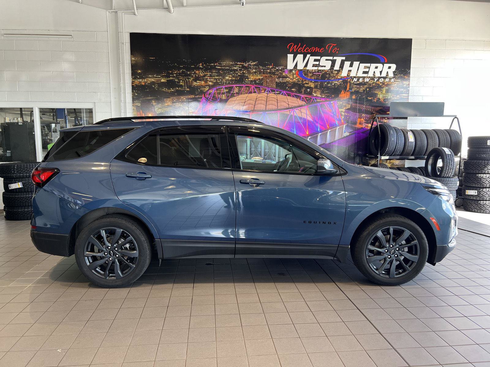 Used 2024 Chevrolet Equinox RS AWD/4WD image 8