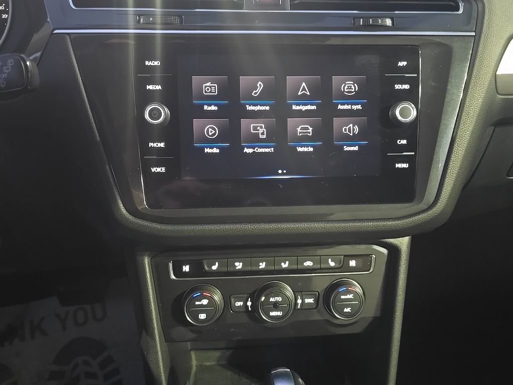 Used 2021 Volkswagen Tiguan SEL image 16