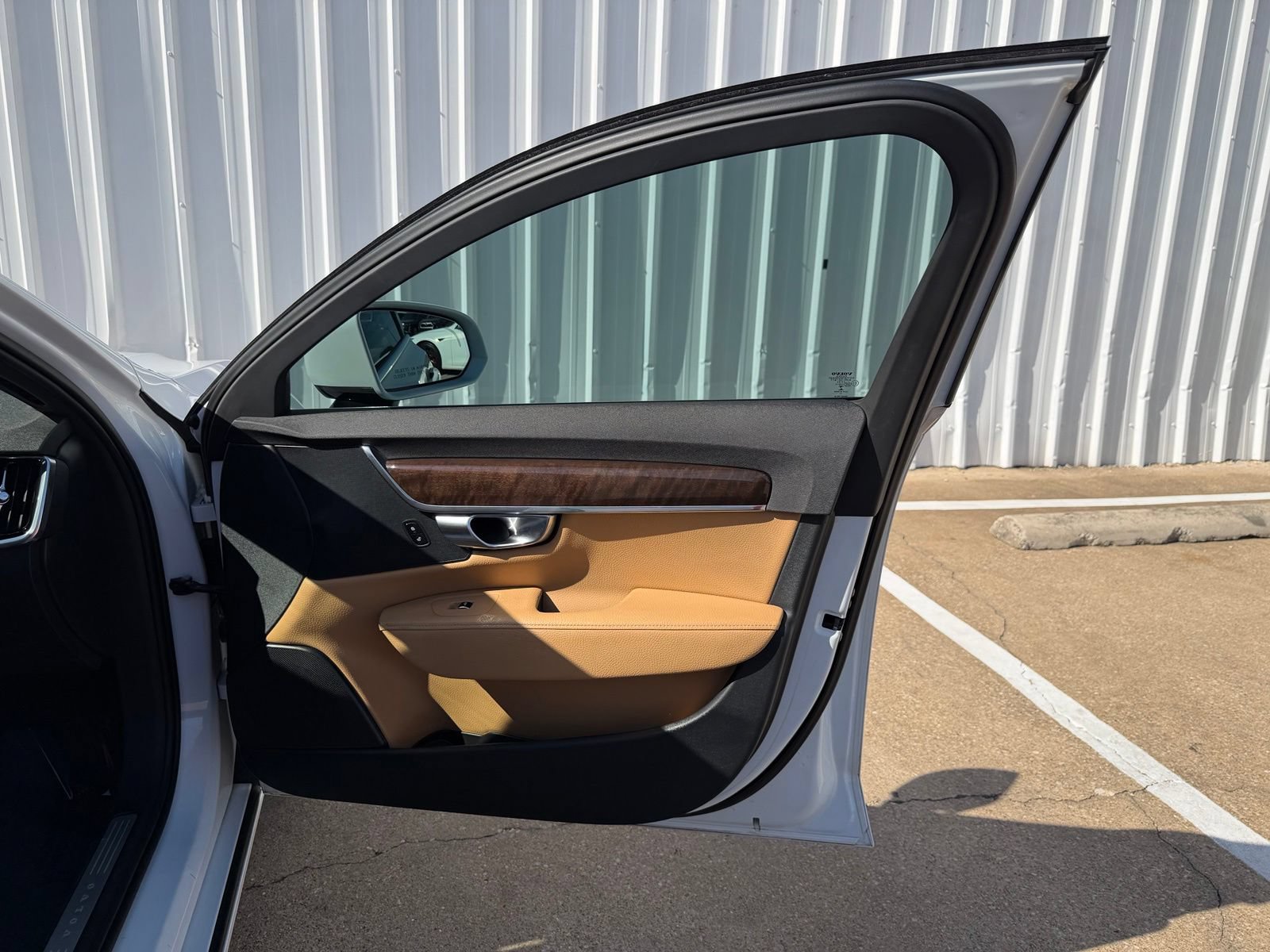 Used 2018 Volvo S90 T5 Momentum w/ Convenience Package AWD/4WD image 25