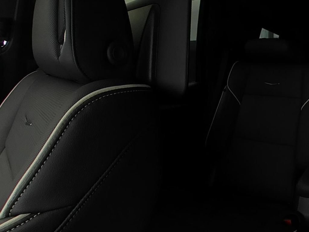 Used 2026 Cadillac Escalade Luxury w/ Touring Package AWD/4WD image 9