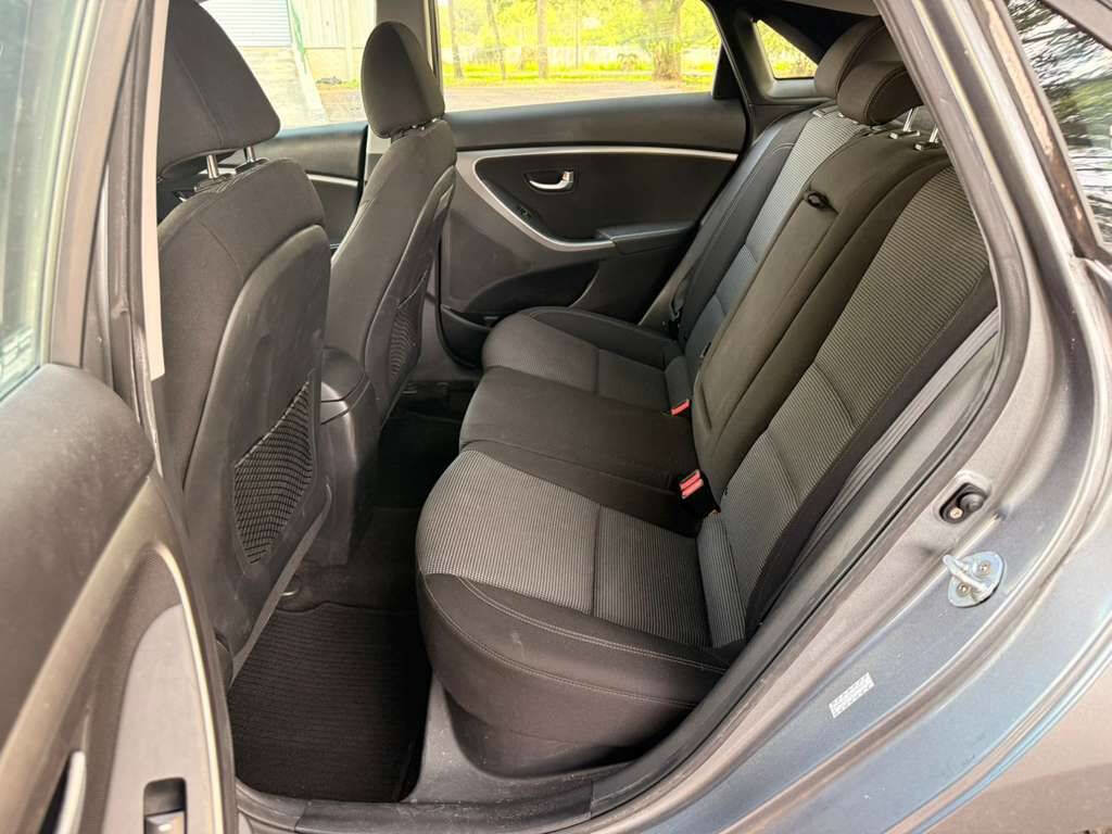 Used 2016 Hyundai Elantra GT FWD image 13