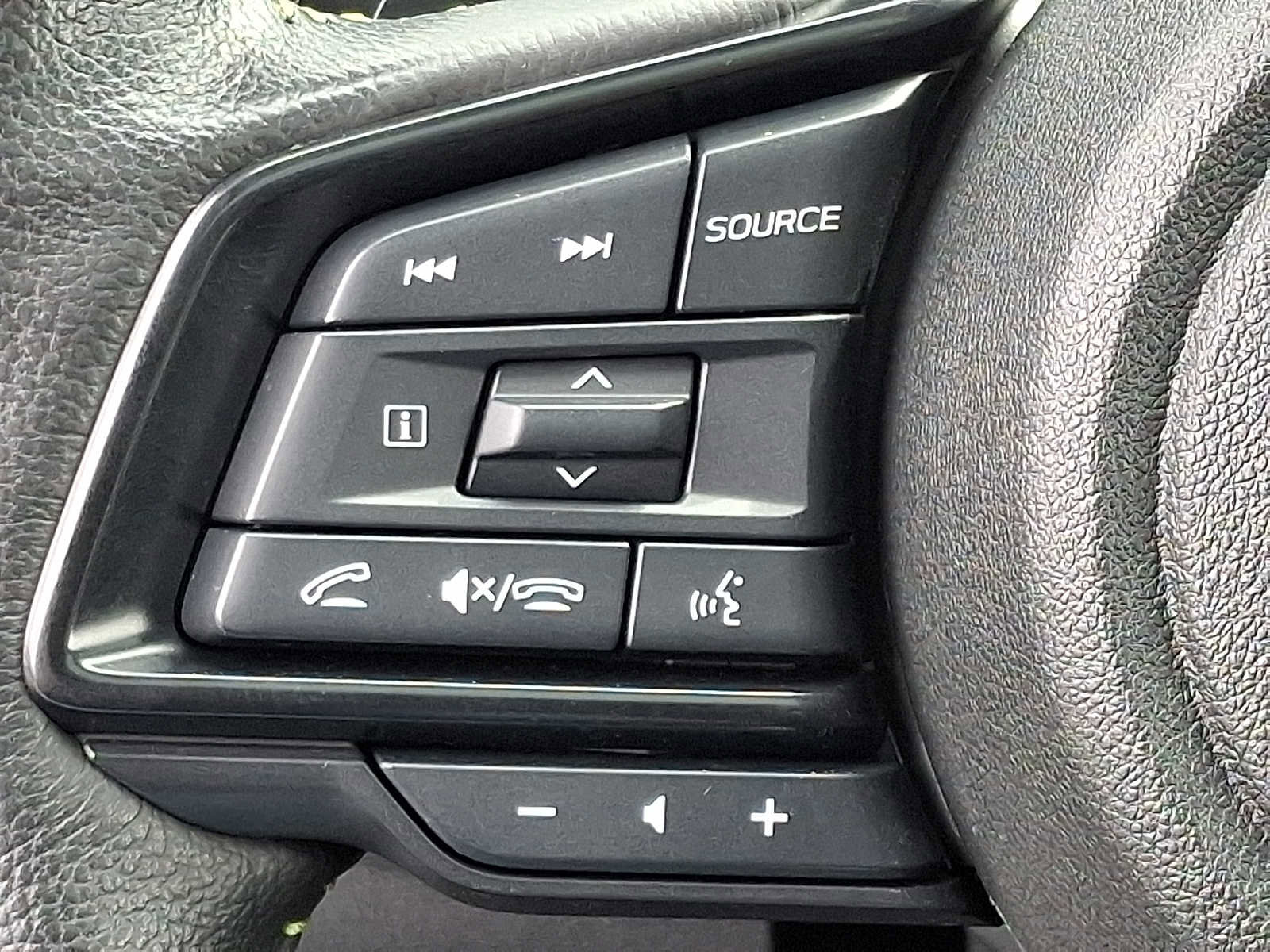 Used 2023 Subaru Ascent Onyx Edition Limited image 23