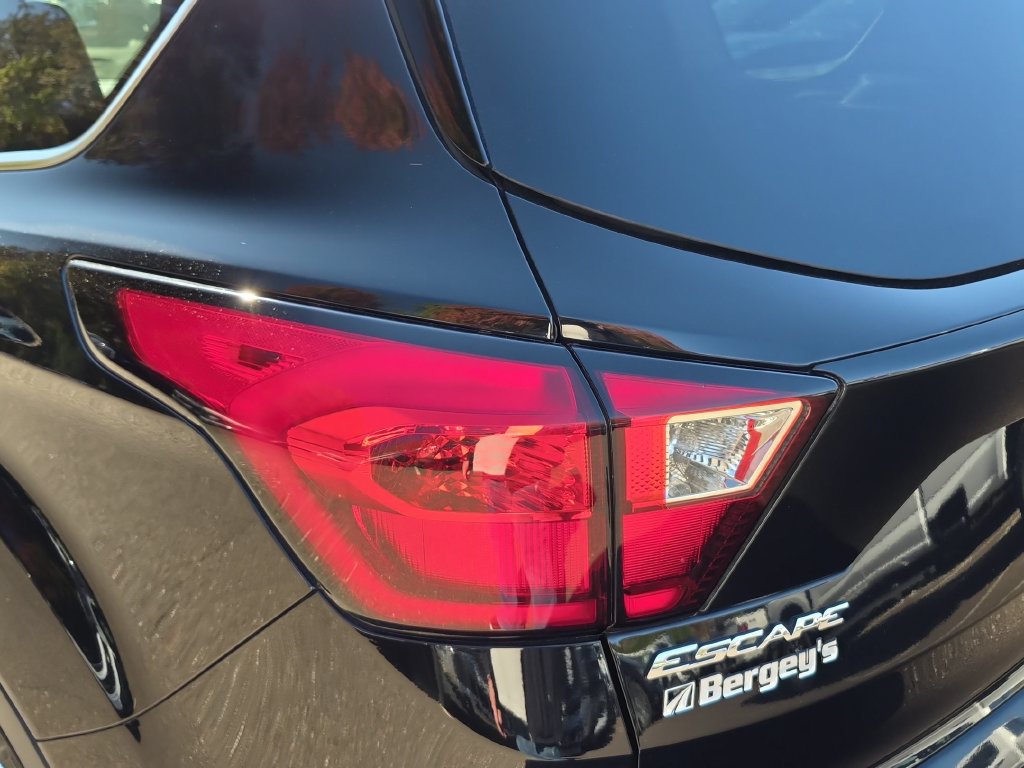 Certified 2019 Ford Escape Titanium AWD/4WD image 10
