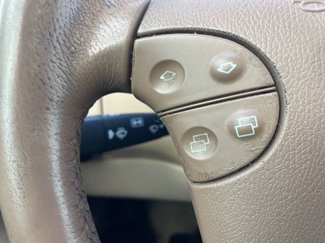 Used 2000 Mercedes-Benz E 320 Sedan image 20