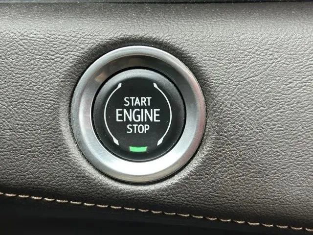 Used 2021 Cadillac Escalade ESV Premium Luxury w/ Heavy-Duty Trailer Package image 26