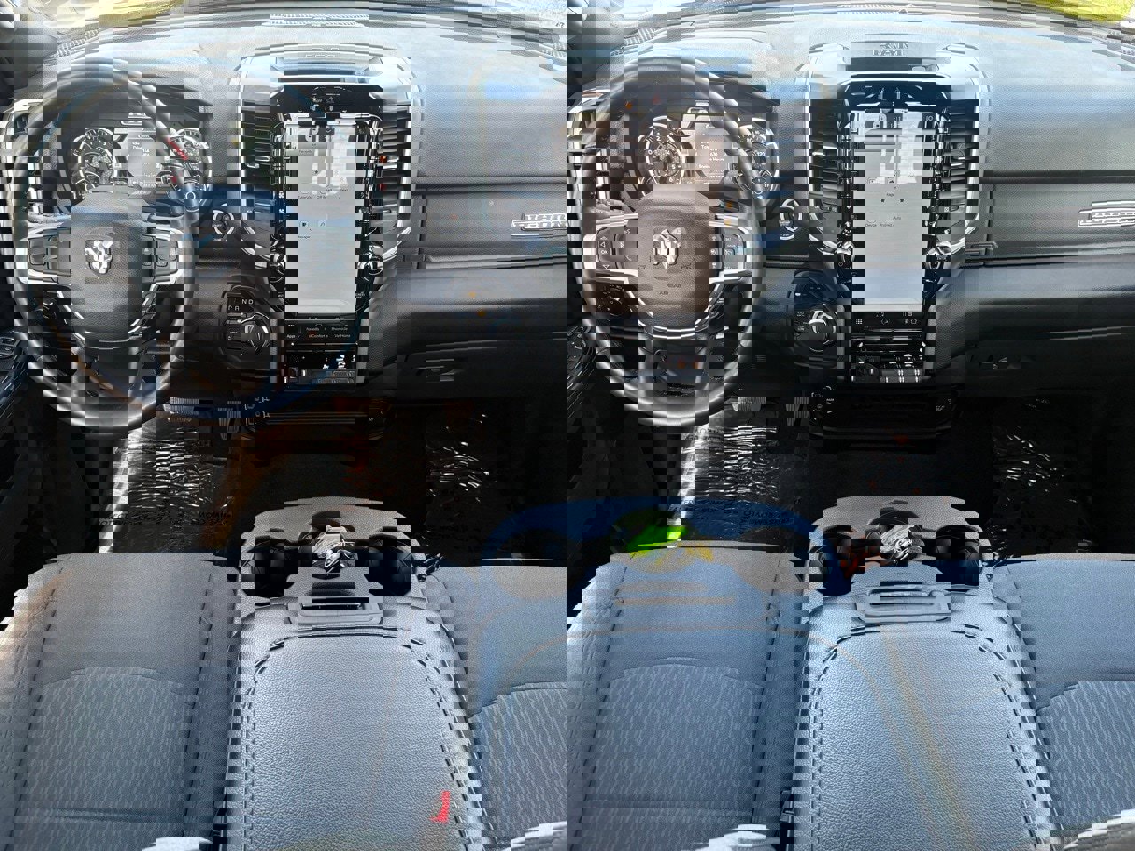 Used 2024 RAM 2500 Big Horn w/ Safety Group image 15