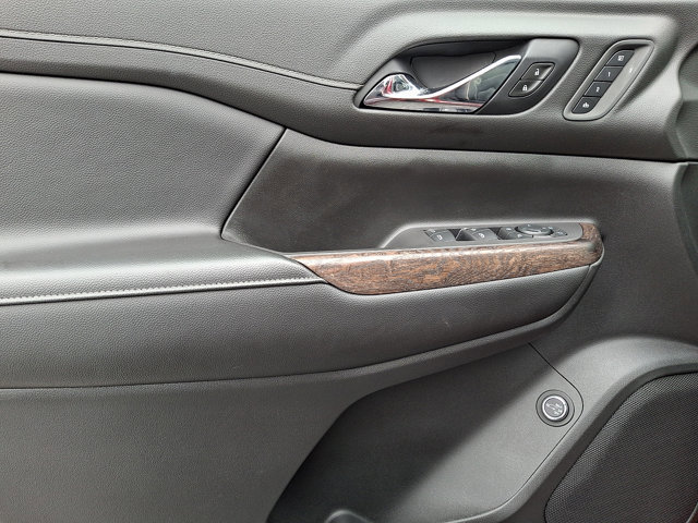 Used 2020 GMC Acadia Denali w/ Technology Package image 12