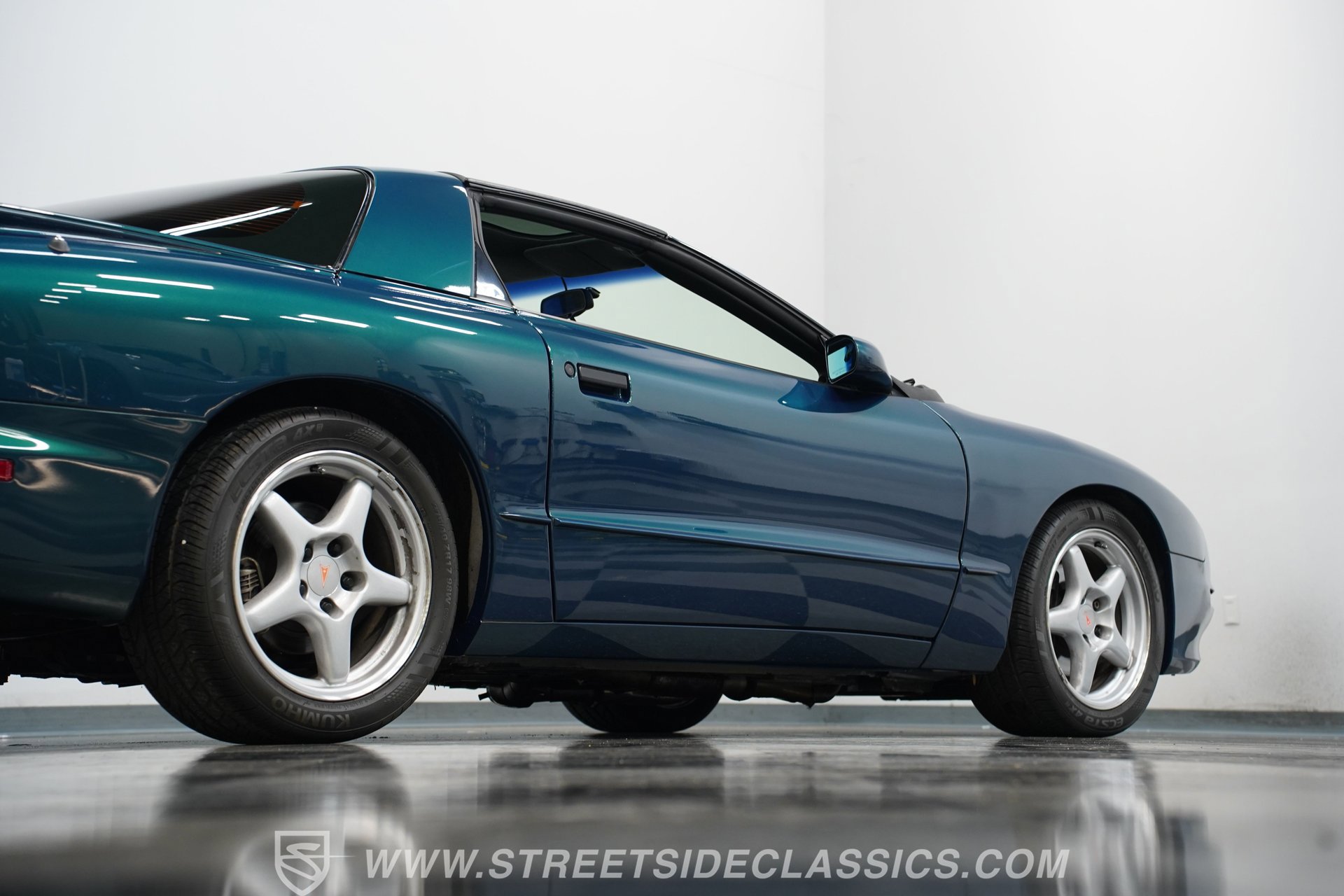 Used 1997 Pontiac Firebird Formula image 27