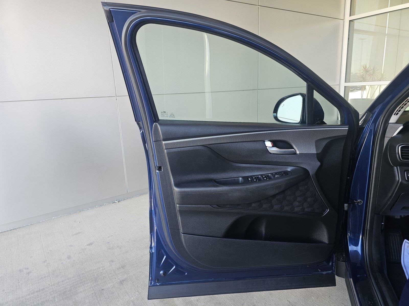 Used 2020 Hyundai Santa Fe SEL image 18