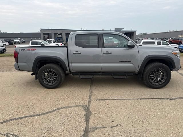 Used 2020 Toyota Tacoma TRD Off-Road AWD/4WD image 11