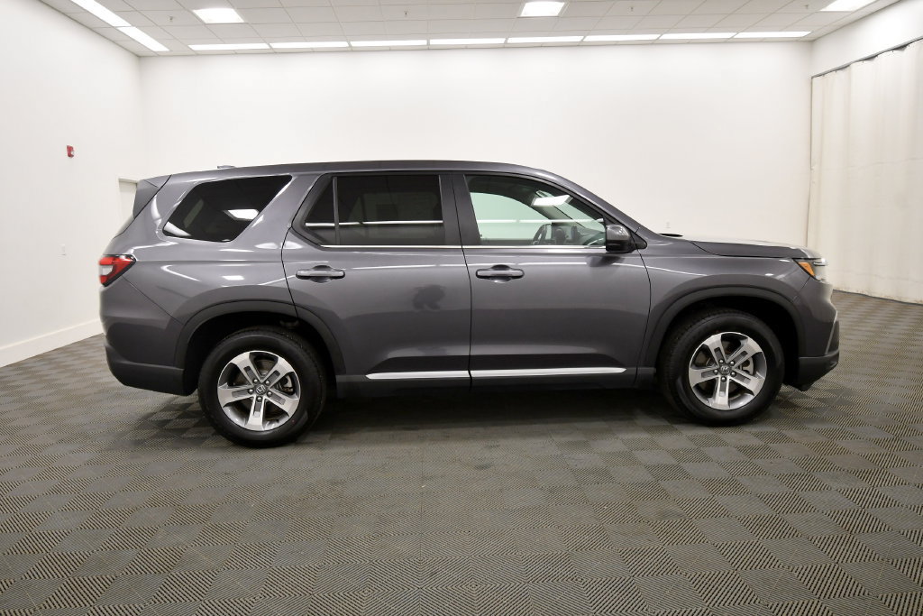 Certified 2025 Honda Pilot EX-L image 9
