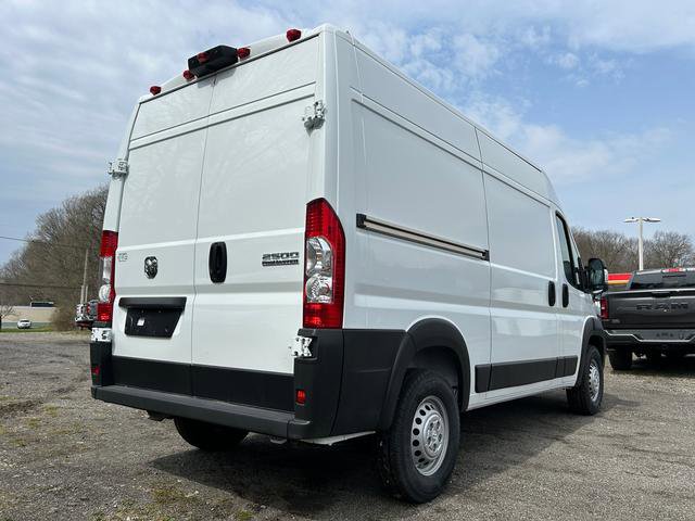 New 2024 RAM ProMaster 2500 w/ Convenience Group image 5