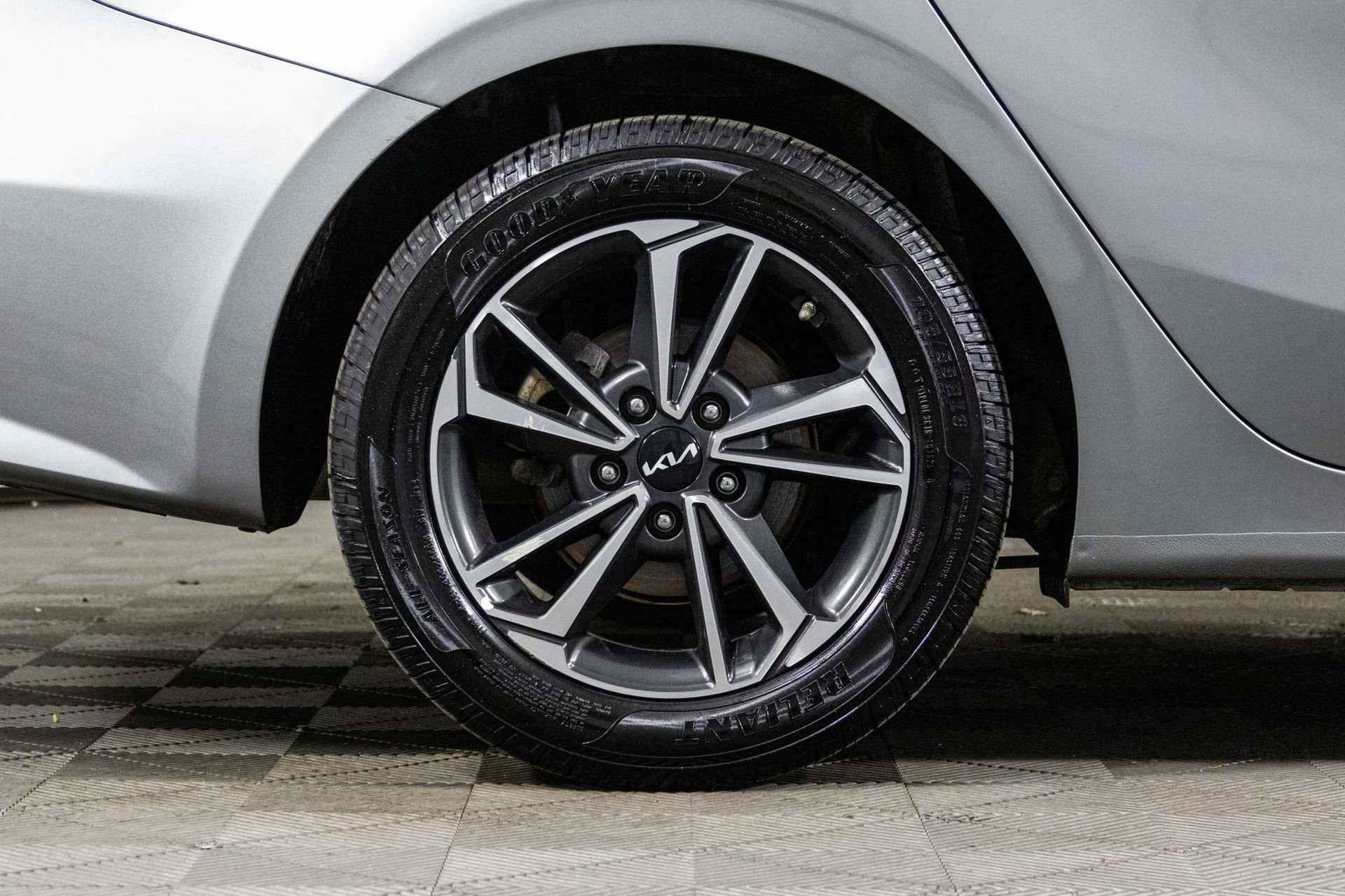 Used 2024 Kia Forte LXS FWD image 40