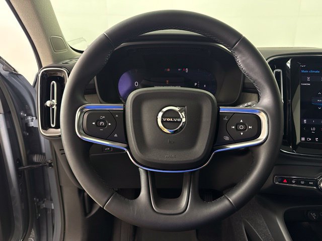 Used 2023 Volvo XC40 B5 Ultimate AWD/4WD image 26