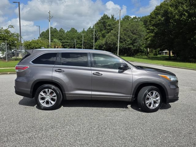 Used 2015 Toyota Highlander XLE FWD image 39