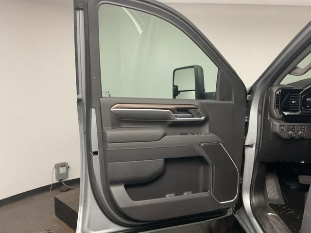 New 2026 Chevrolet Silverado 2500 LT w/ Trail Boss Package image 9