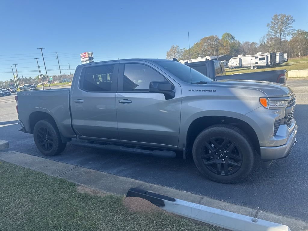 Used 2023 Chevrolet Silverado 1500 RST w/ Convenience Package II image 4
