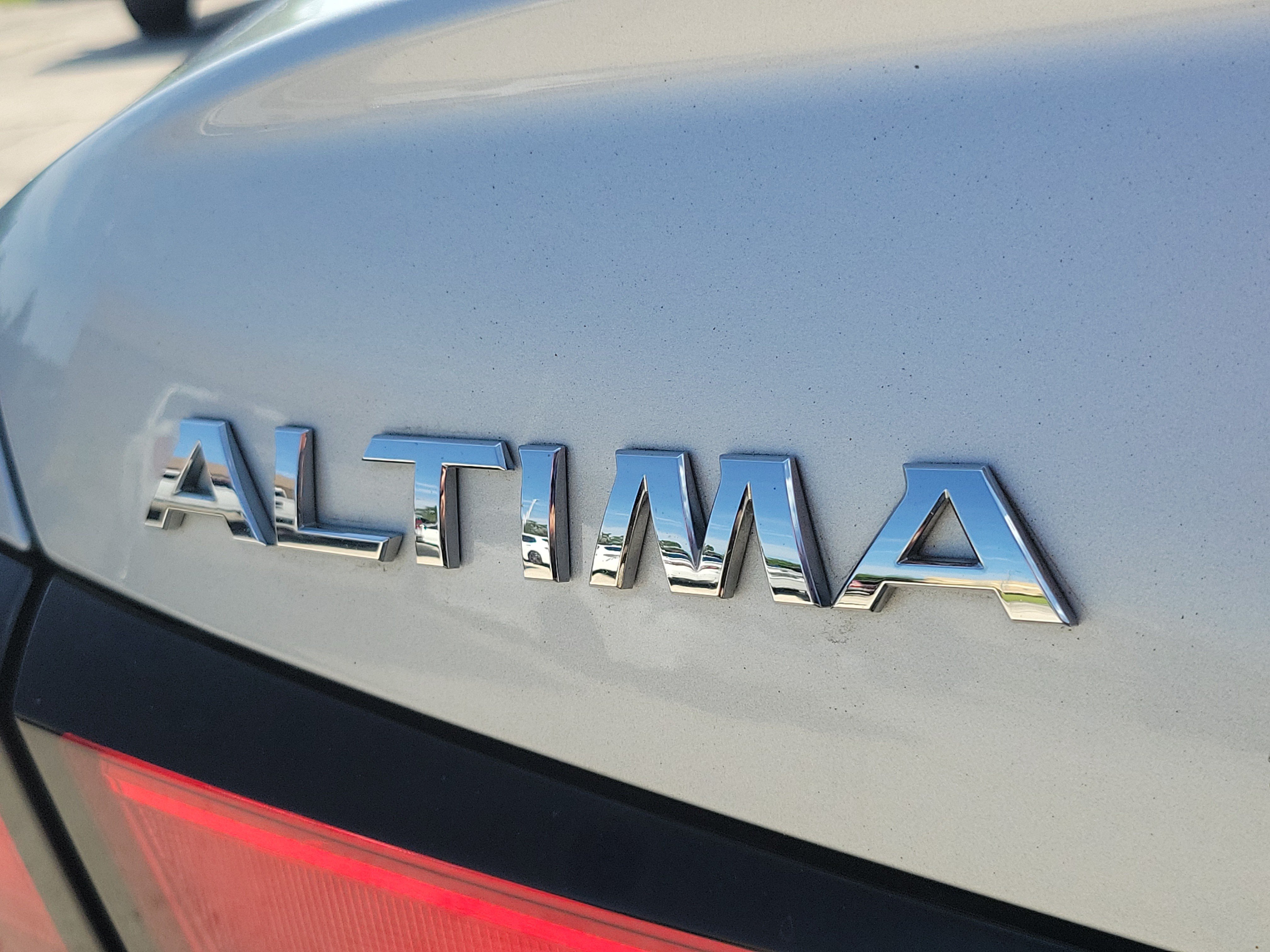 Used 2022 Nissan Altima 2.5 SL FWD image 6