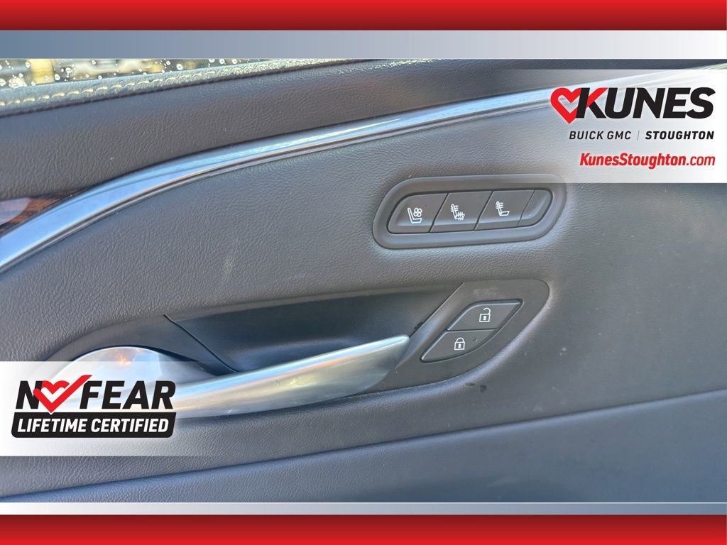 Used 2023 Cadillac Escalade Premium Luxury image 24