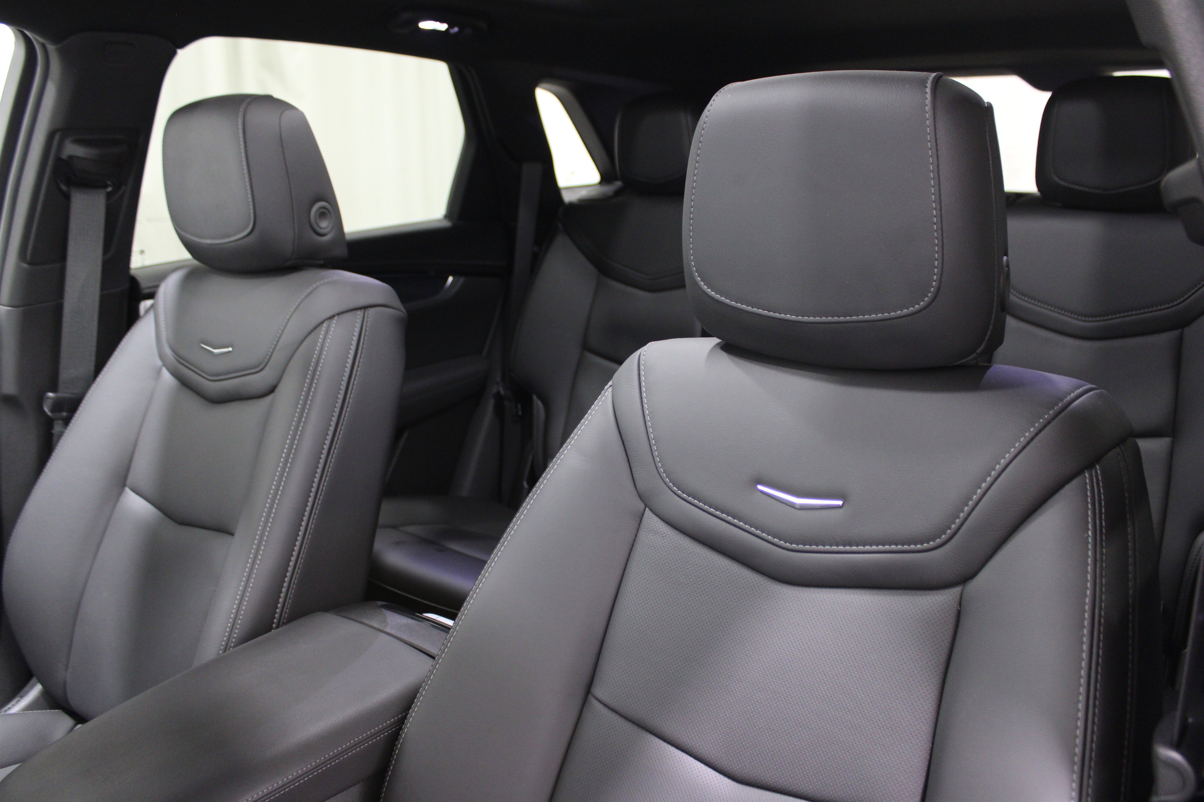 Certified 2024 Cadillac XT5 Premium Luxury w/ Technology Package image 5