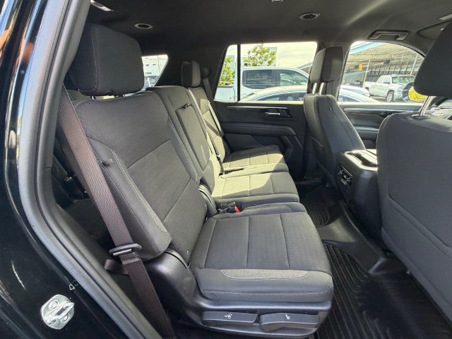 Used 2025 Chevrolet Tahoe LS RWD image 13