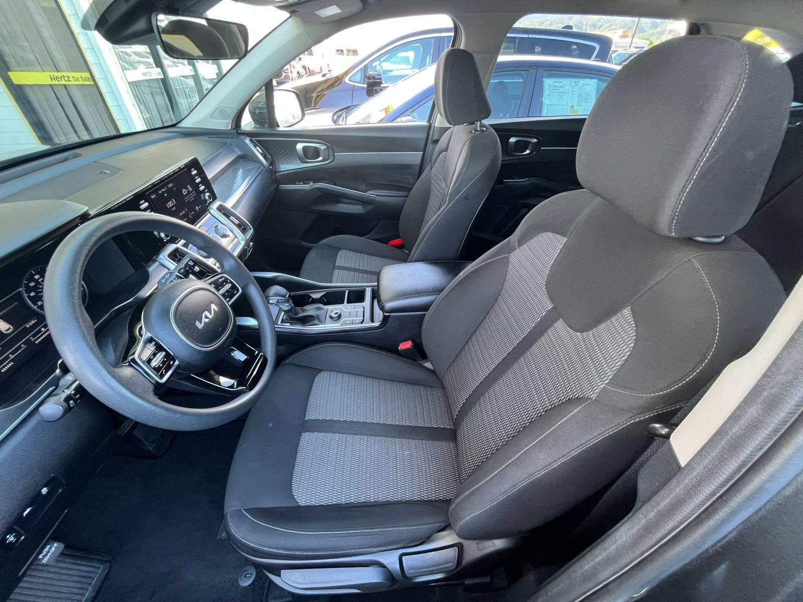 Used 2023 Kia Sorento LX FWD image 27