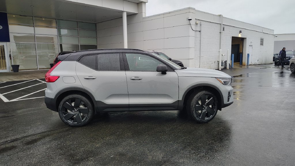 New 2026 Volvo XC40 B5 Ultra w/ Climate Package AWD/4WD image 2