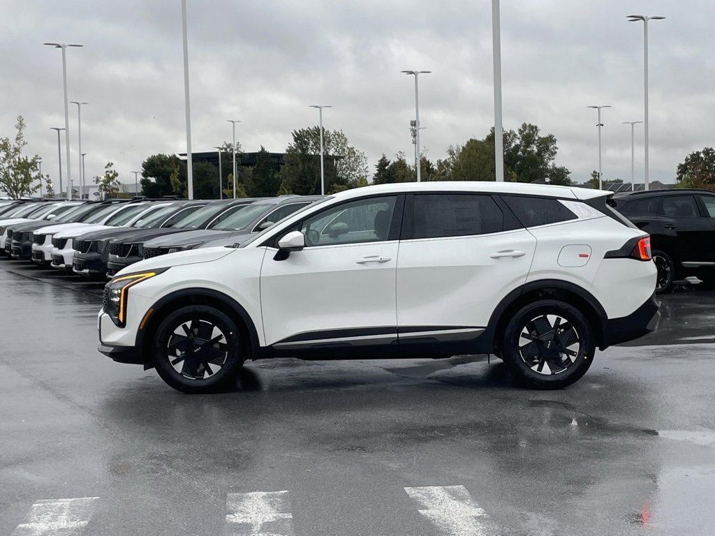 New 2026 Kia Sportage LX image 4