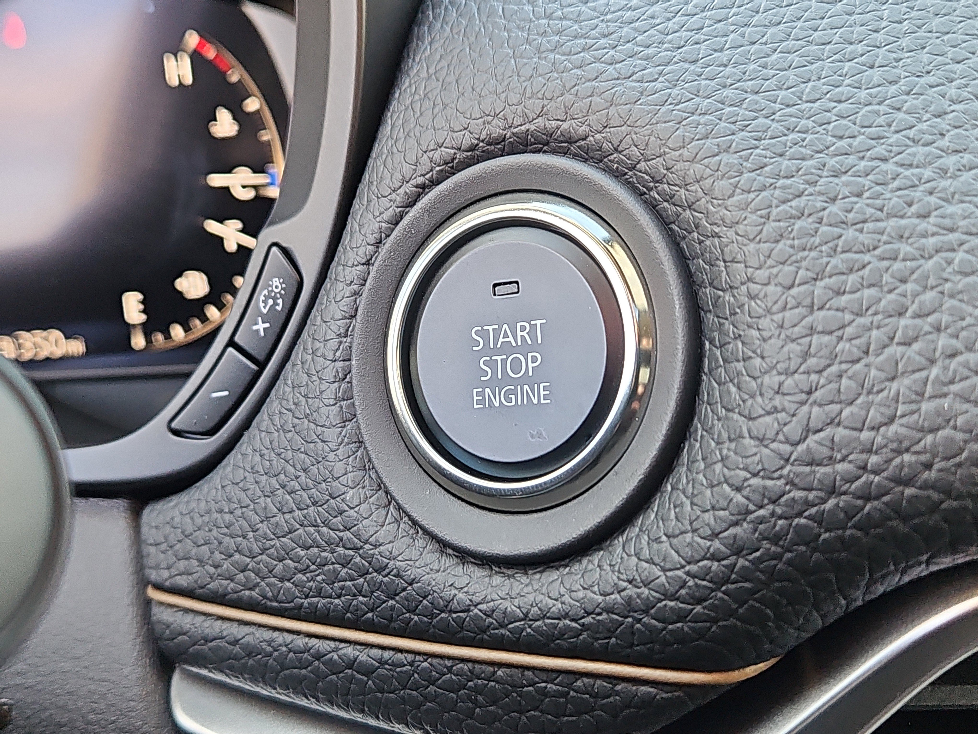 Certified 2025 MAZDA CX-70 3.3 Turbo w/ Premium Package image 18