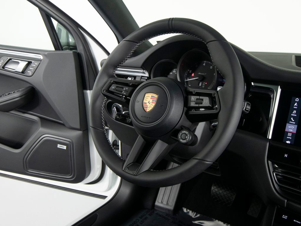 New 2026 Porsche Macan Turbo image 32