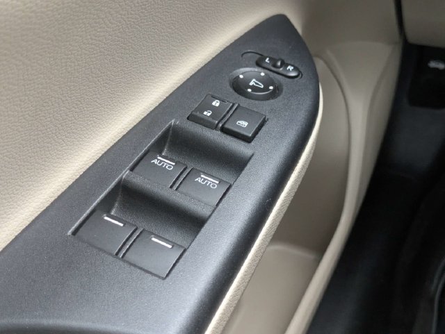 Used 2017 Honda Accord EX-L image 23