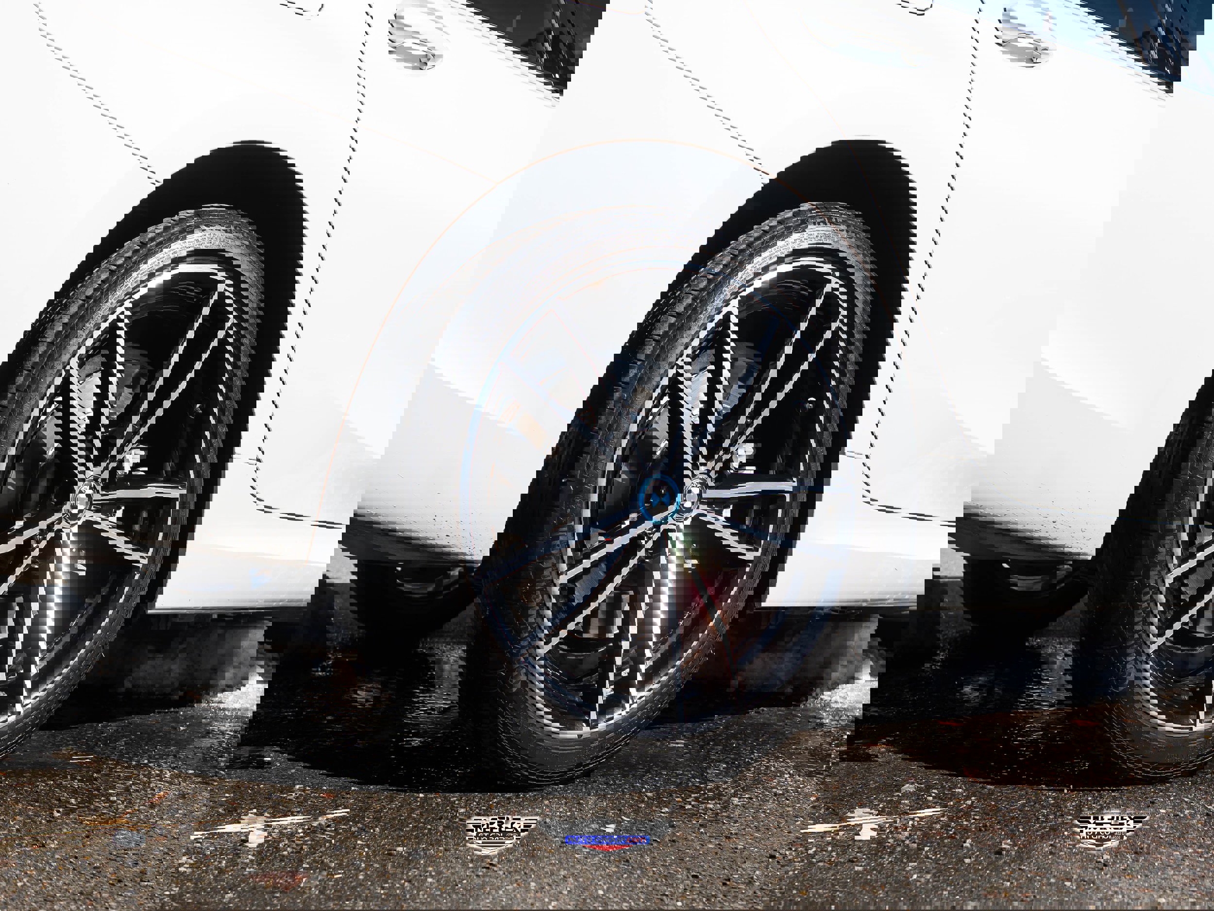 Used 2022 BMW 330e xDrive w/ M Sport Package image 11