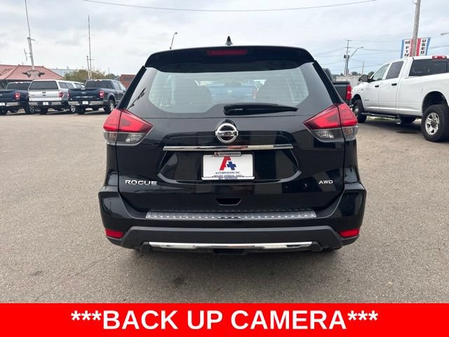 Used 2017 Nissan Rogue S AWD/4WD image 4