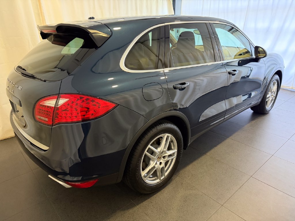 Used 2013 Porsche Cayenne S AWD/4WD image 9