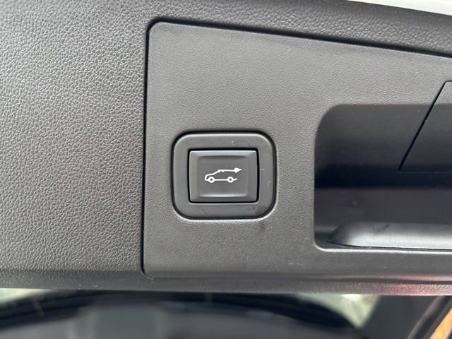 Used 2020 Cadillac XT4 Premium Luxury w/ Driver Awareness Package image 12