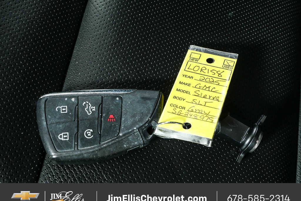 Used 2025 GMC Sierra 1500 SLT image 33