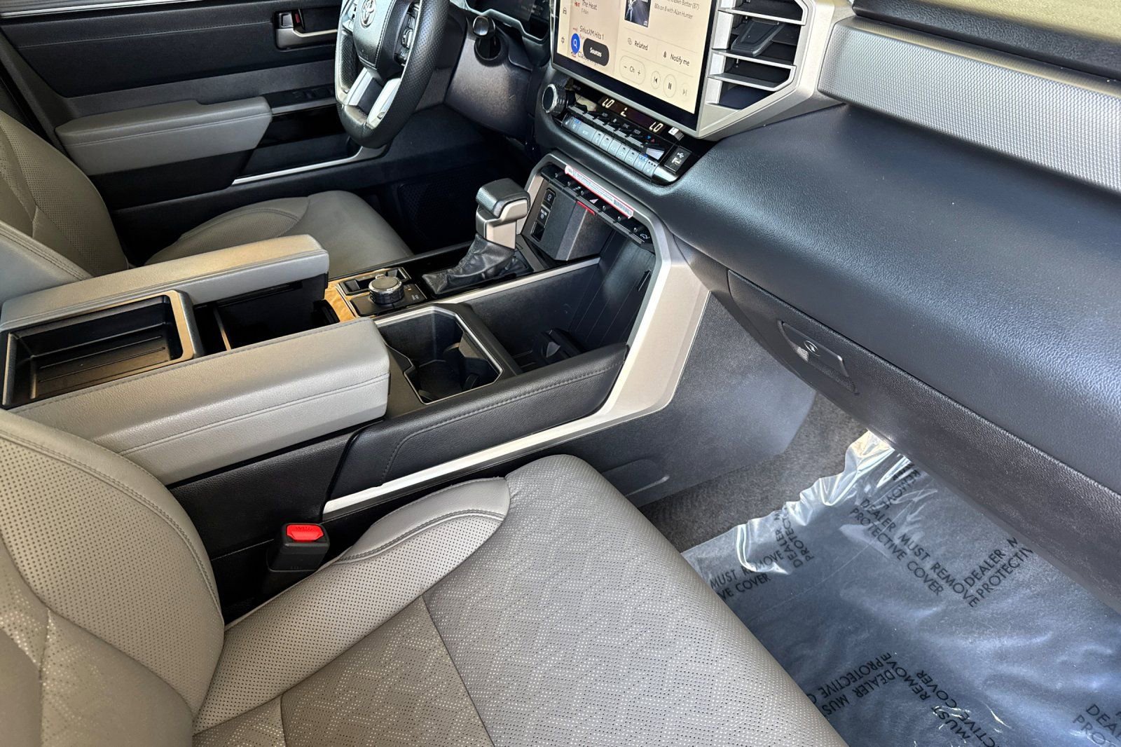 Used 2025 Toyota Tundra Limited image 15