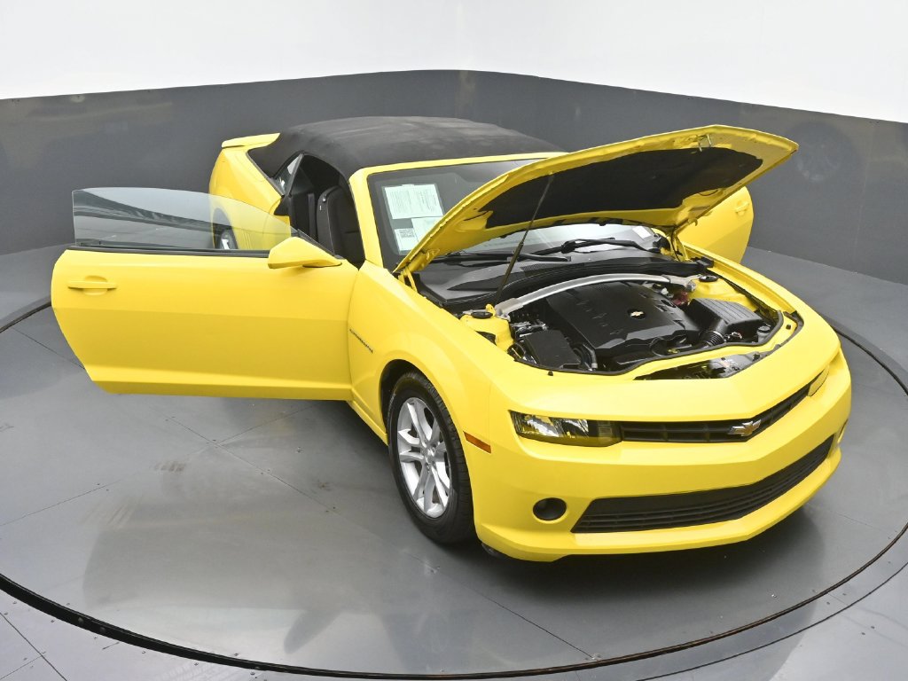 Used 2015 Chevrolet Camaro LT RWD image 65