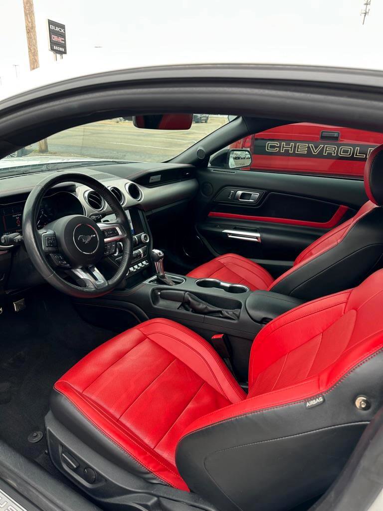 Used 2022 Ford Mustang GT Premium w/ Equipment Group 401A image 5